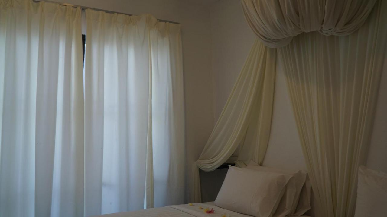 Aman Dan Laut Hotel Pulau Perhentian Kecil Buitenkant foto