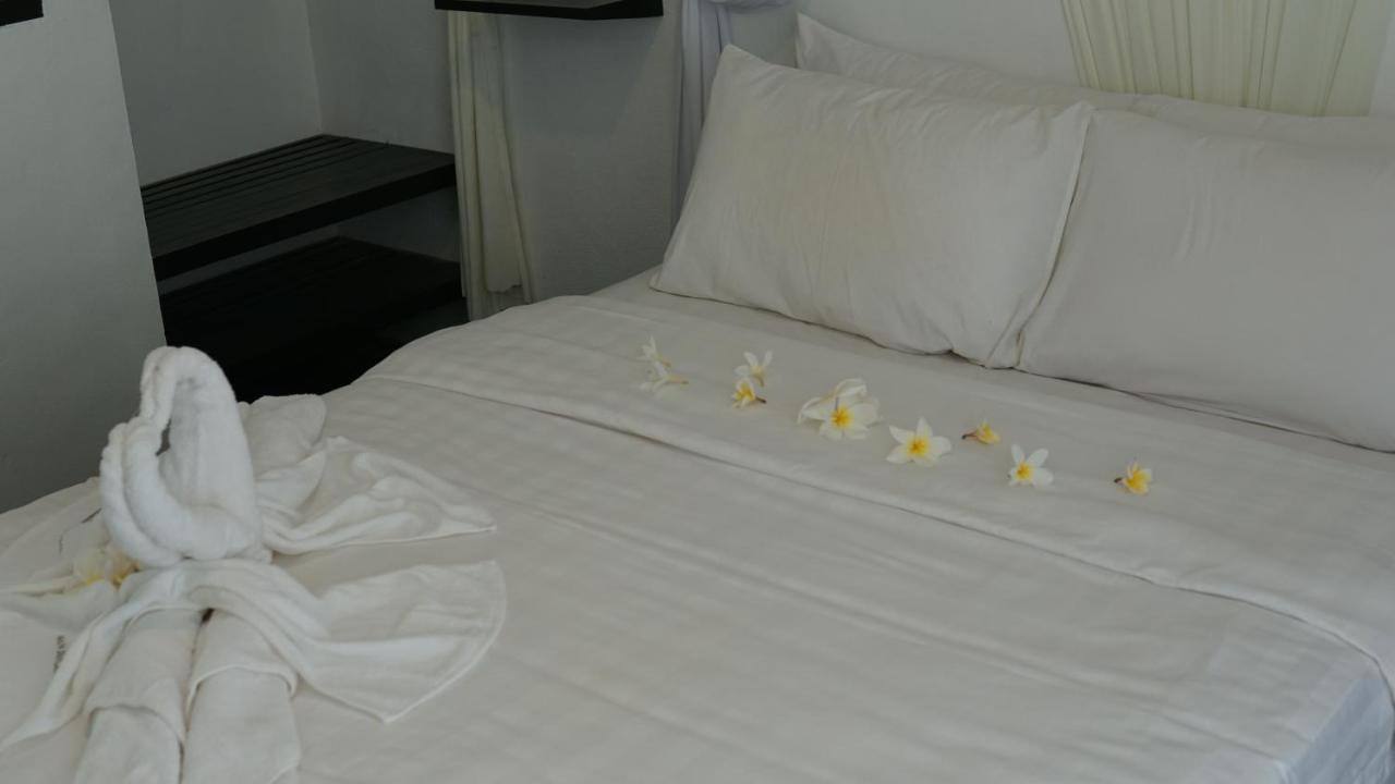 Aman Dan Laut Hotel Pulau Perhentian Kecil Buitenkant foto